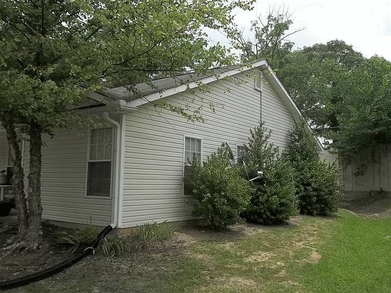 2nd image of 8387 Hollis St APT D