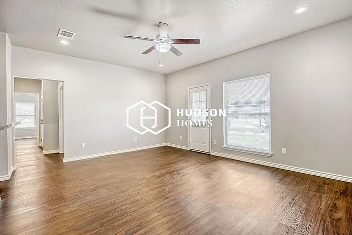 2 bed, 2.0 bath, 1218 sqft, $1,099 — Photo 3
