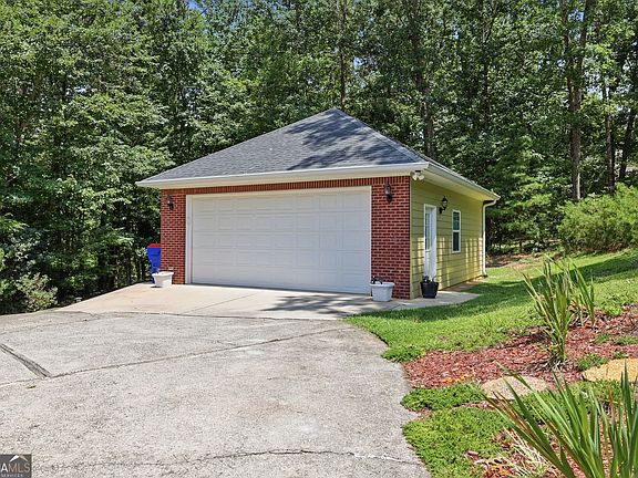 2nd image of 149 Tall Oaks Dr