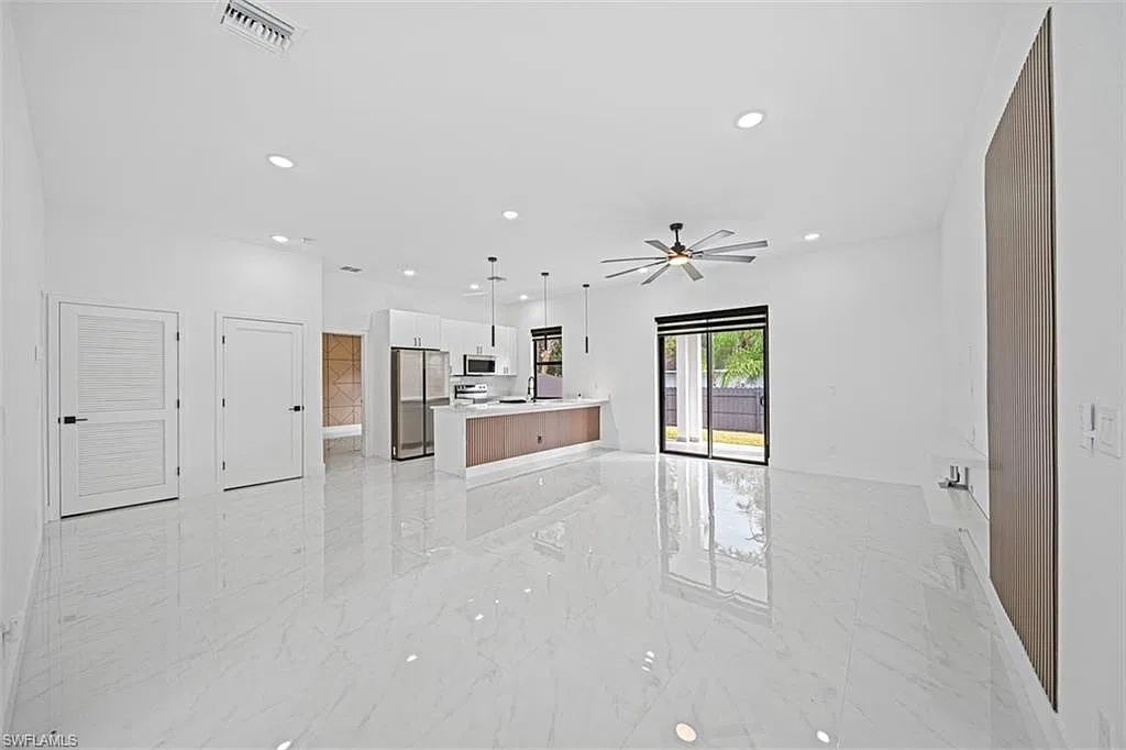 3 bed, 2.0 bath, 1630 sqft, $2,200 — Photo 4