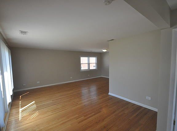 2nd image of 10317 S Lavergne Ave