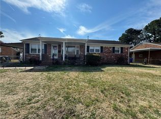 1001 Robinson Rd, Portsmouth, VA 23701