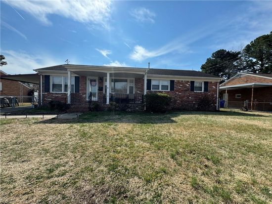 1001 Robinson Rd, Portsmouth, VA 23701