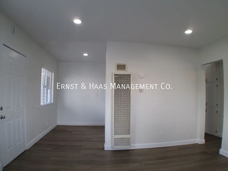 230 E Hullett St #1 — Photo 6