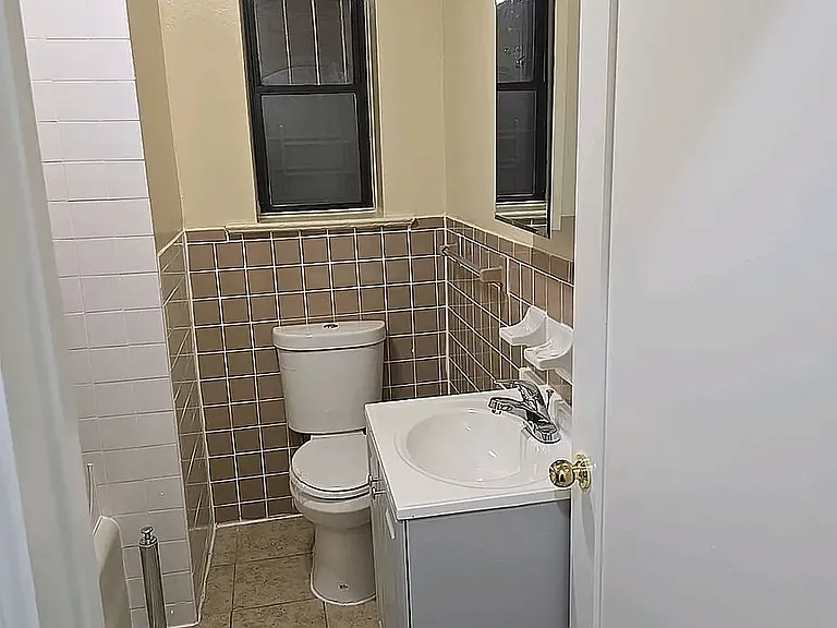 88-22 Parsons Blvd #1 — Photo 3