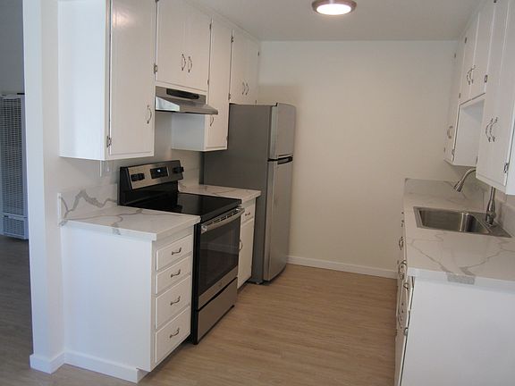 5th image of 525 E Arrellaga St #10
