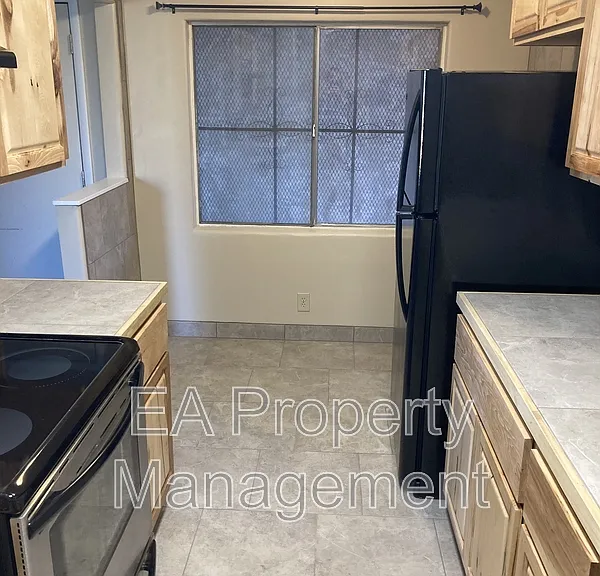 421 Alcazar St SE #1 — Photo 3