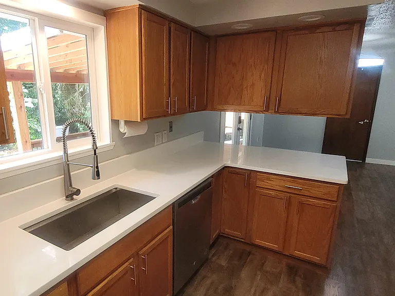 New quartz countertops with undermount stainless steel sink
