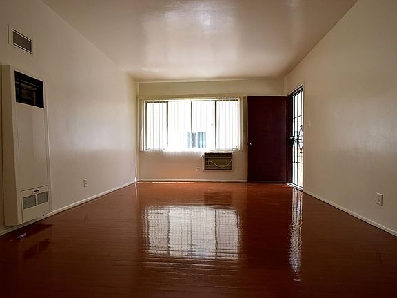 3rd image of 316 N 2nd St APT C
