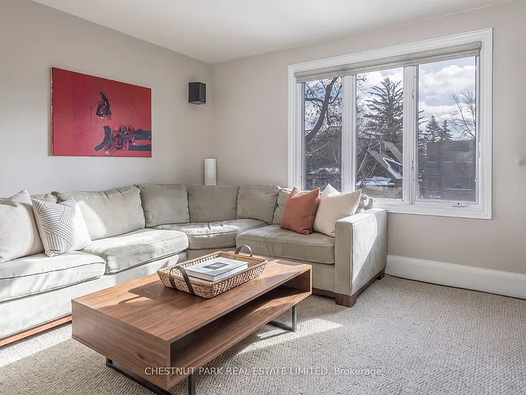 340 Keewatin Ave #UPPER — Photo 7