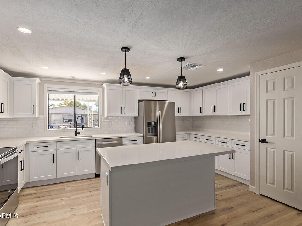 1st image of 830 S Evangeline Avenue