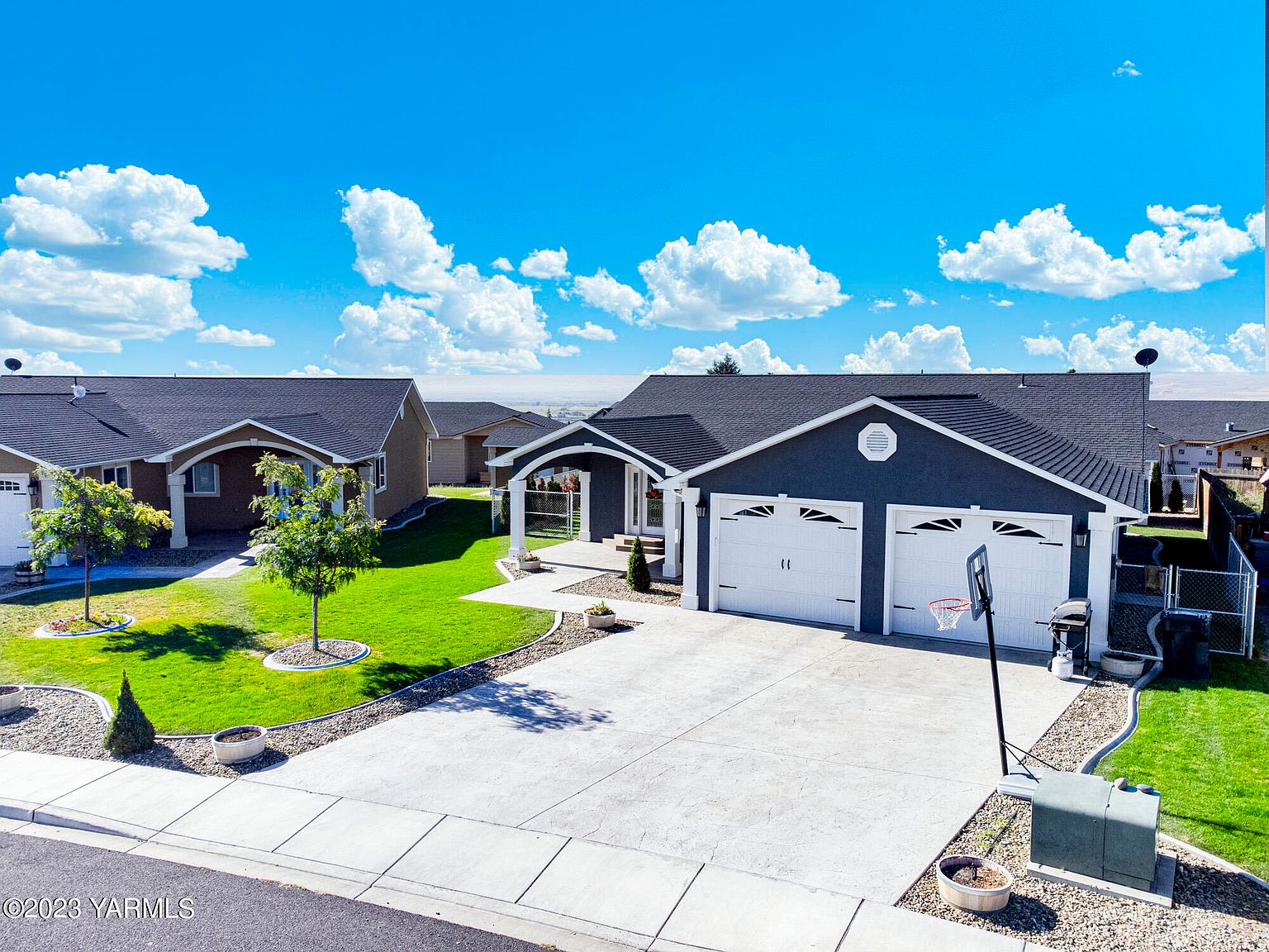 2011 Jennifer Dr, Granger, WA 98932 MLS 232149 Zillow