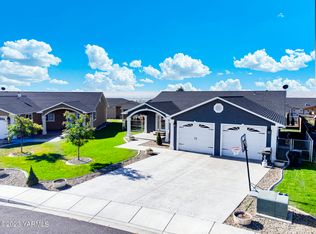 2011 Jennifer Dr, Granger, WA 98932