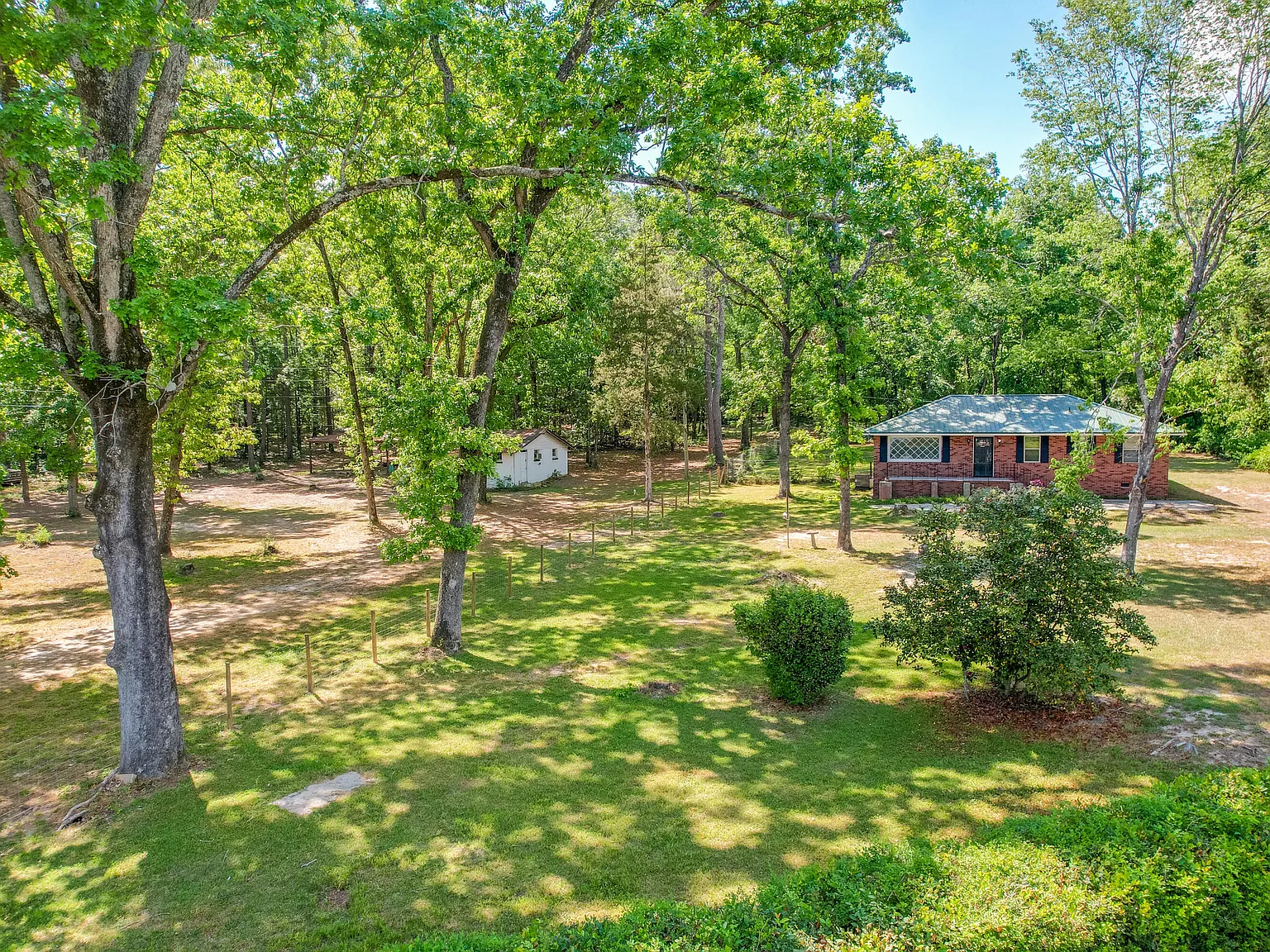 3 bed, 1.5 bath, 1269 sqft, $1,950 — Photo 4