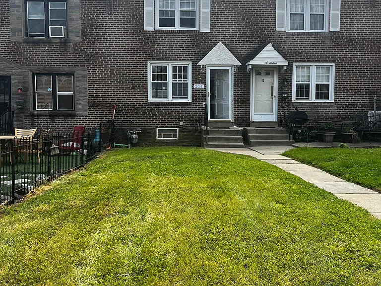 214 Cambridge Rd — Photo 13