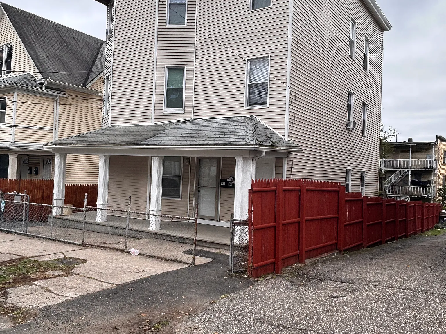 2 bed, 950 sqft, $1,650 — Photo 1