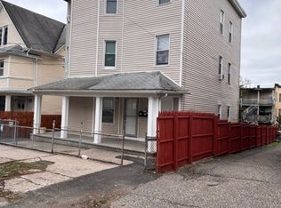 81 Bell St, Bridgeport, CT 06610