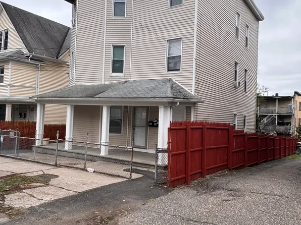 81 Bell St, Bridgeport, CT 06610
