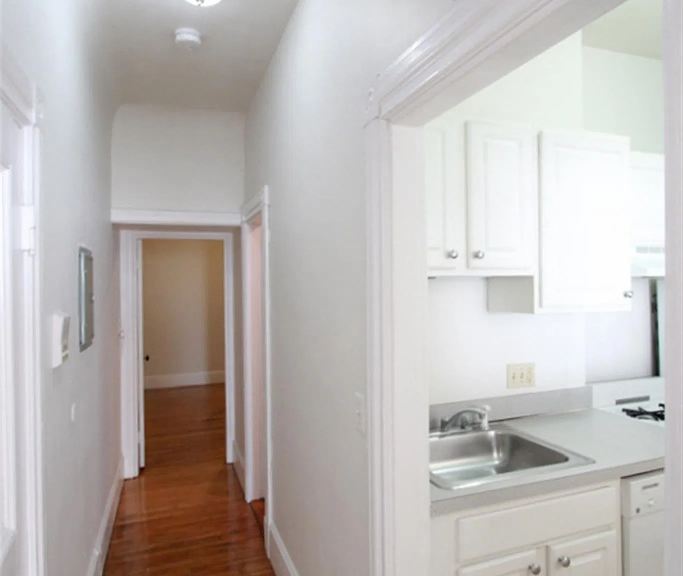 1 bed, $2,800 — Photo 3