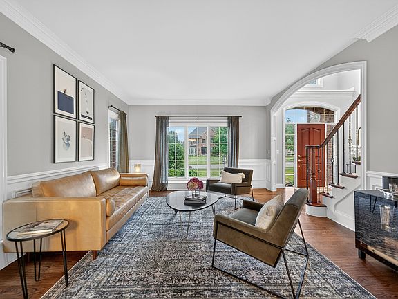 4th image of 39W696 Henry David Thoreau Pl