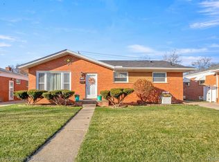 1782 Lakeview St, Trenton, MI