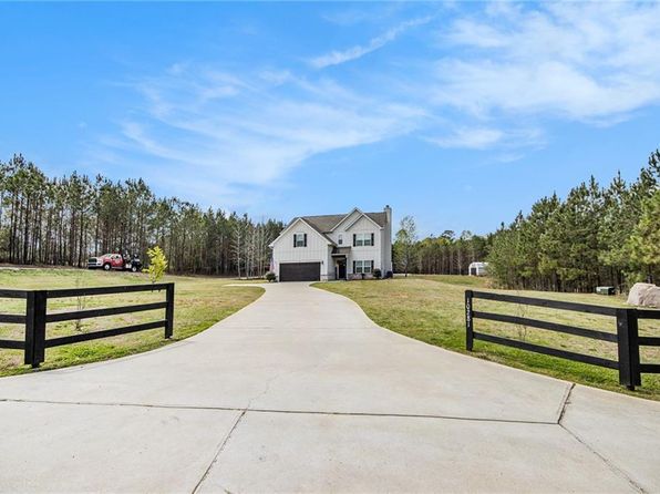 10281 Forrest Rd, Grantville, GA 30220