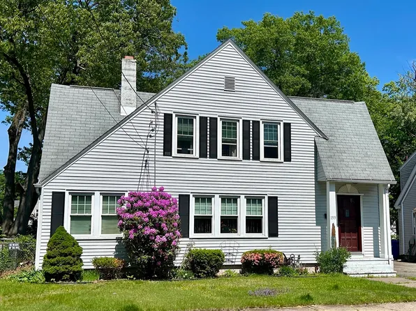 153 Carver St, Springfield, MA 01108