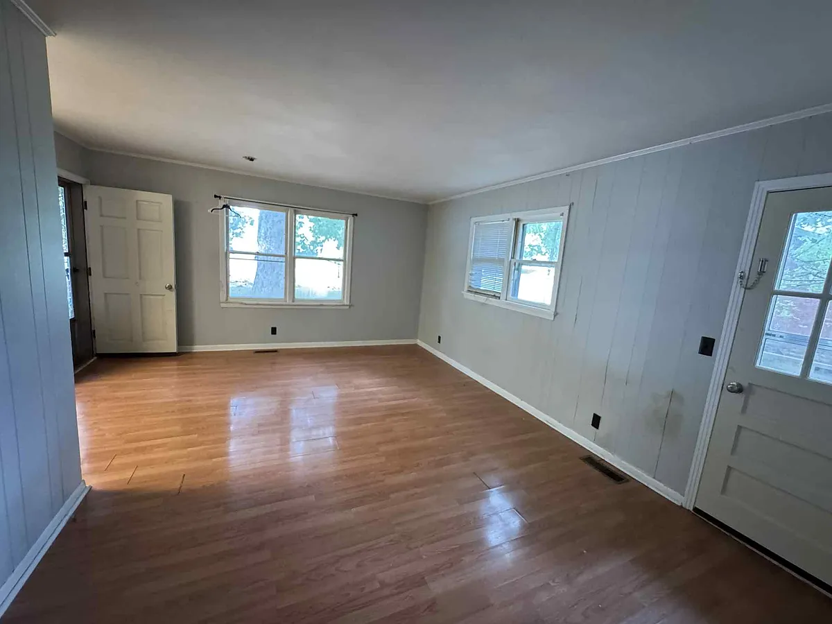 Building Photo - 1609 Locust St #B