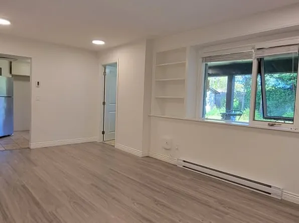 1021 Beaumont Dr, North Vancouver, BC V7R 1P8