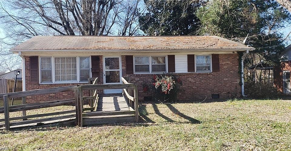 1st image of 613 Memphis St