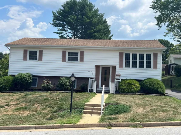 223 Ann St, Staunton, VA 24401