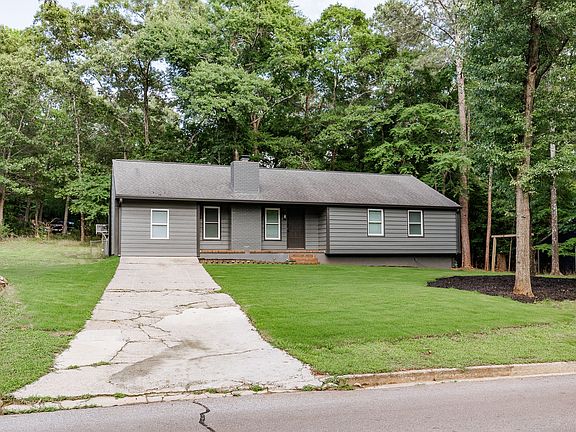 3rd image of 315 Ansley Dr