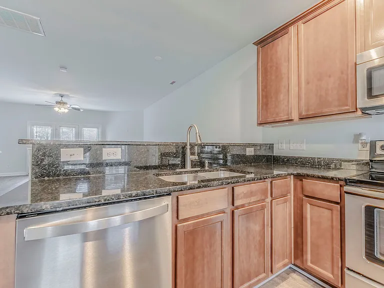 713 Samuel Cary Dr — Photo 6