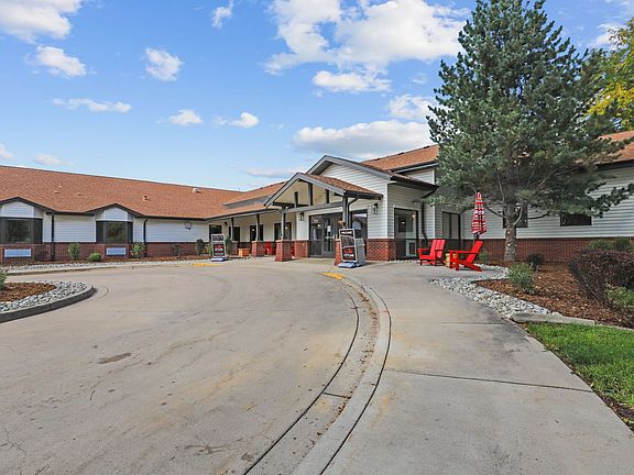 4th image of 706 23rd St #210