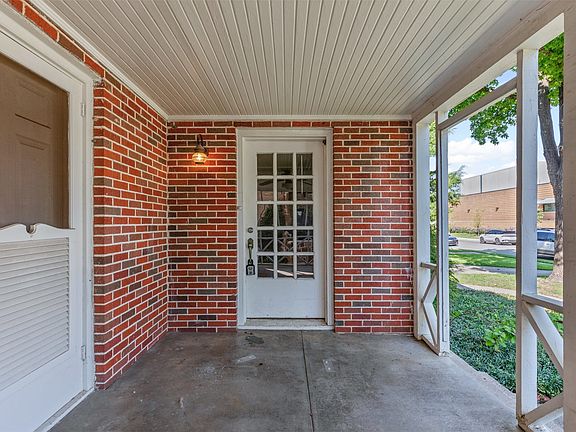 4th image of 5834 Goodwin Ave