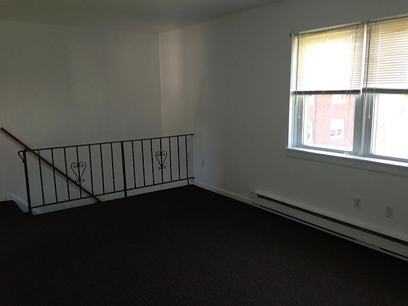 3rd image of 694 Woodward Ave APT 14