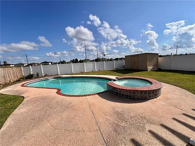 2153 Sutherland Pl — Photo 3