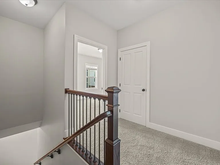 418 W Stevens St — Photo 15