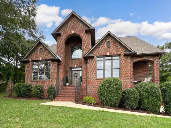 215 Chestnut Forest Dr, Helena, AL 35080