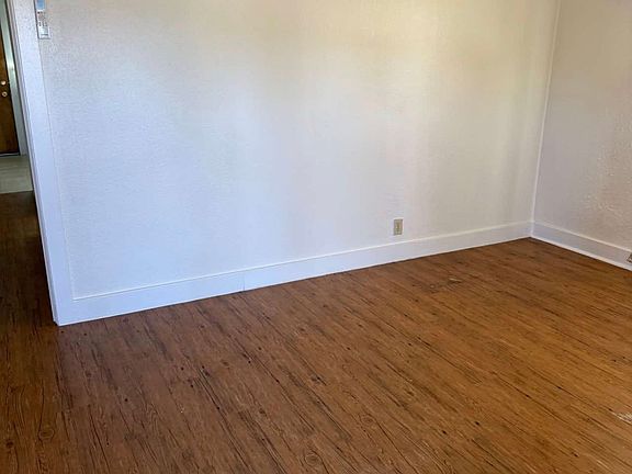 2nd image of 128 Yreka St