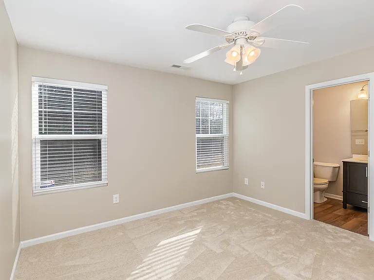 89 Forest Island Ave — Photo 7