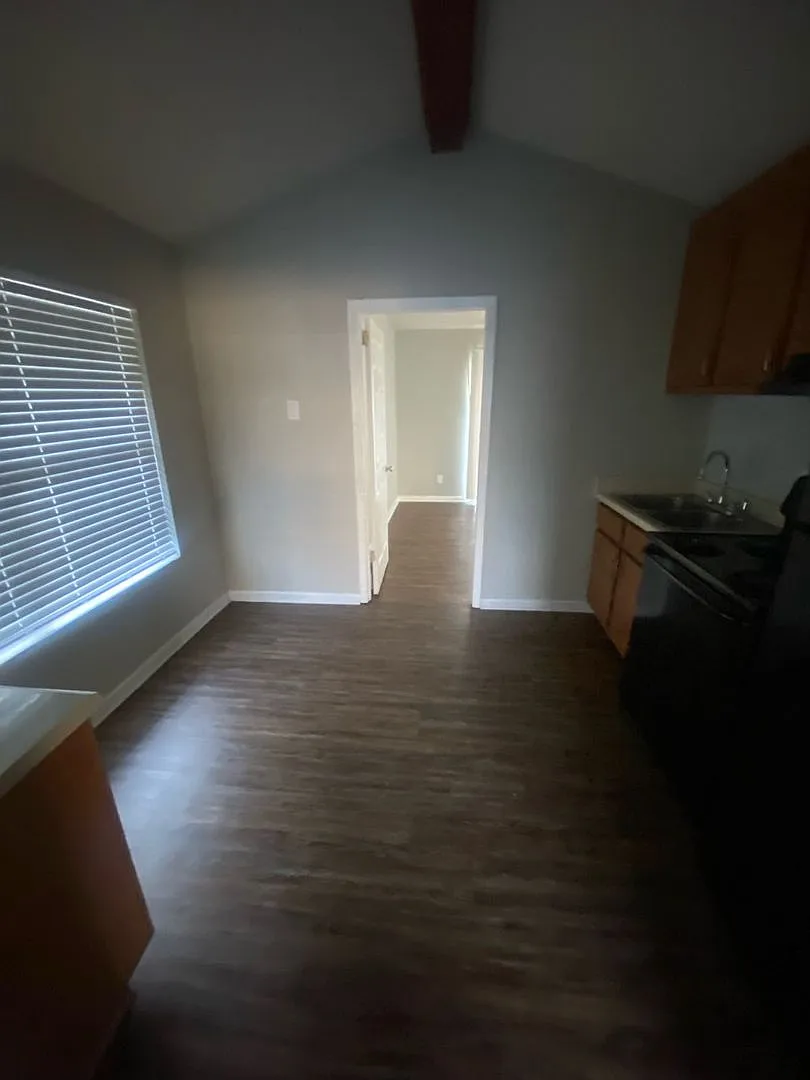 Feemster Lake Apartments — Photo 3