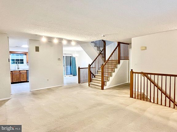 3rd image of 33 Ketley Pl
