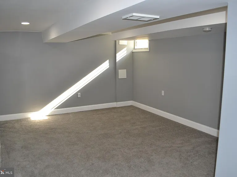 7448 Durwood Rd — Photo 22