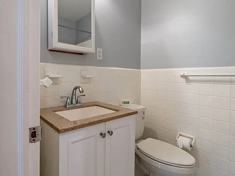 4222 Arbutus Dr — Photo 28
