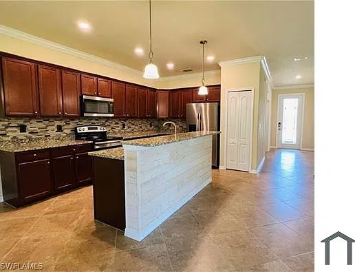15740 Angelica Dr — Photo 3