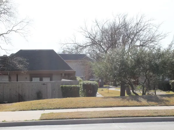 2707 Stonehaven Ct, Irving, TX 75038