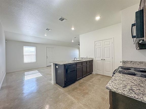 4th image of 2306A Zanoletti Dr