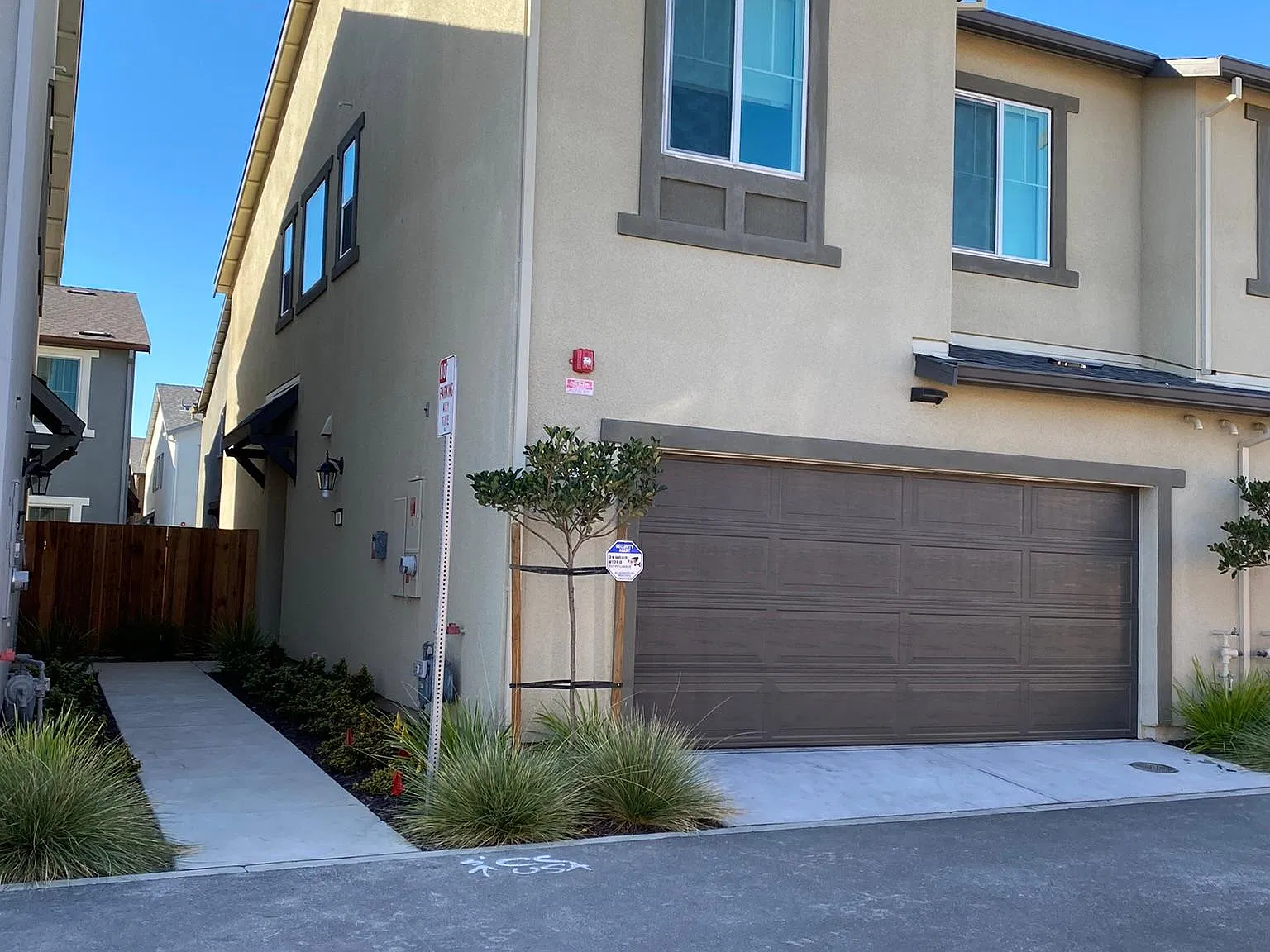 3 bed, 2.5 bath, 1546 sqft, $3,300 — Photo 1