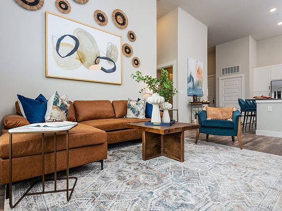 4th image of 806 E Ashby Pl #526
